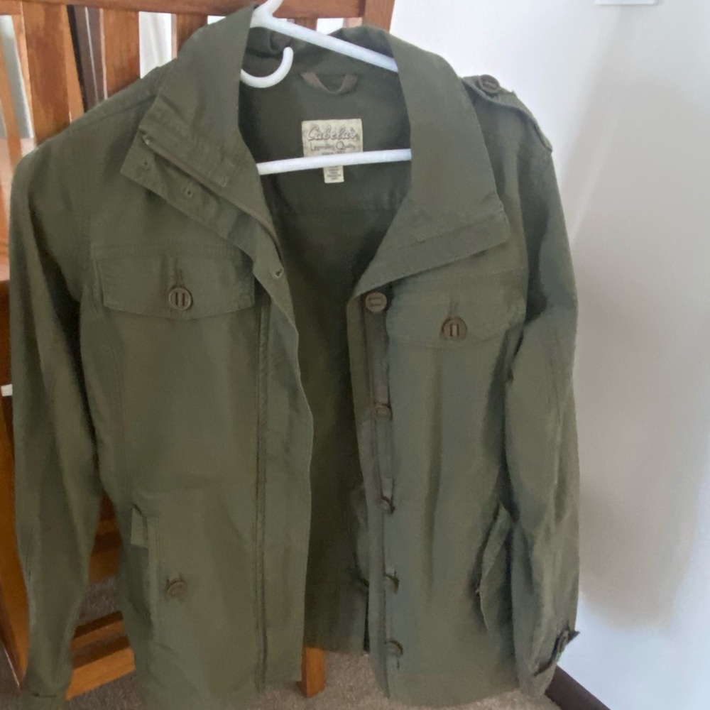 Cabela’s women utility jacket size medium